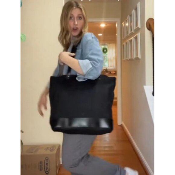 Arch Luxe Nappy Bag Bundle - Black Backpack - Picture 15 of 16